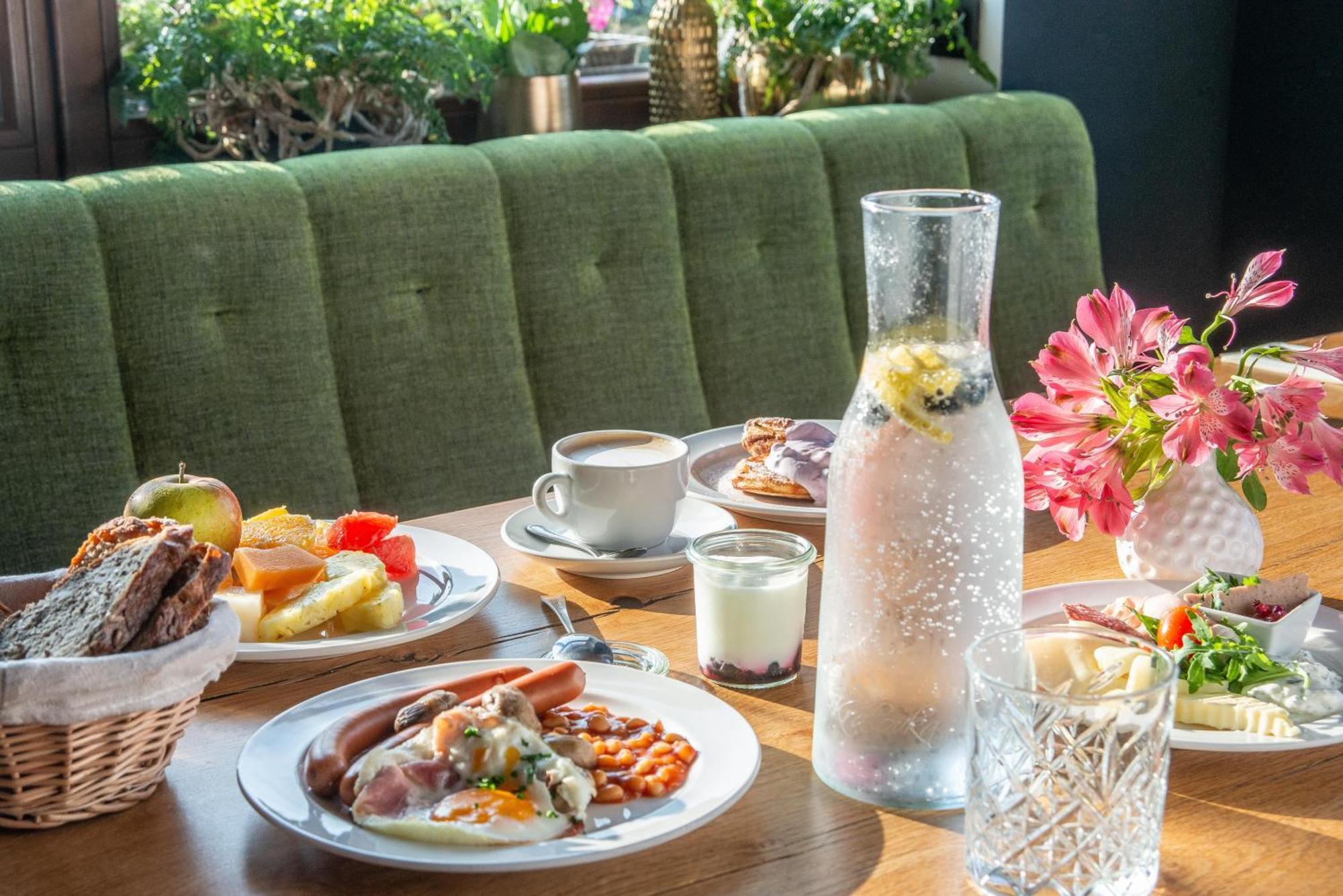 Hotel Kralovka Bedřichov Eksteriør bilde